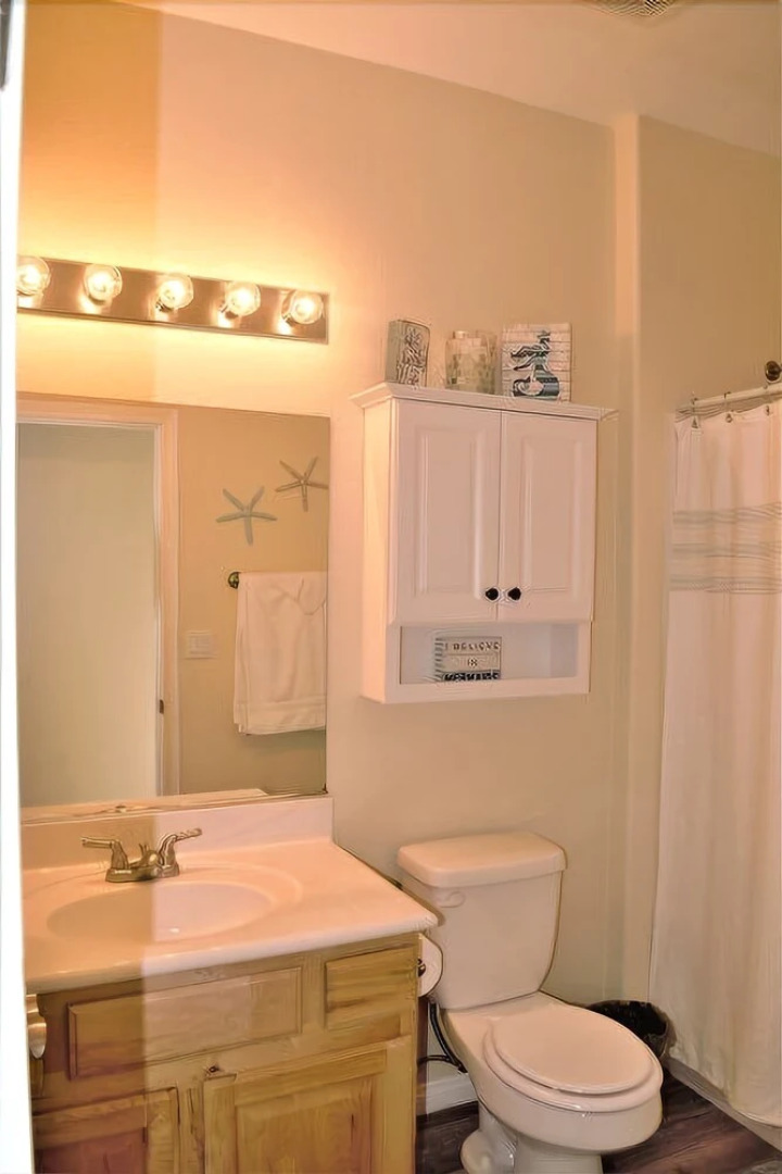 Tyler and Jessica Peterson 3 Bedrooms 2 Bathrooms Condo