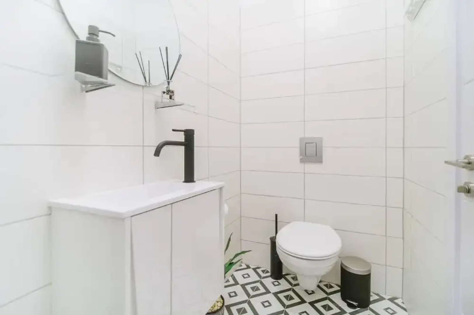 Monochrome Rothschild - Smart Hotel by Loginn Tel Aviv