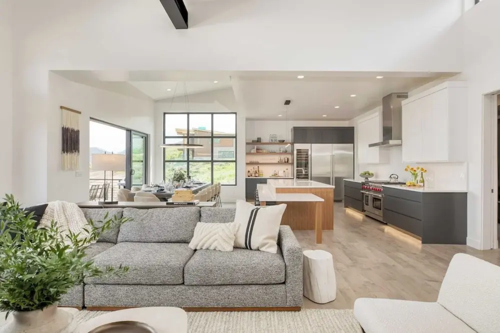 Mountain Lover by Avantstay Luxe Escape w/ Views Hot Tub, Gym, Movie Theater