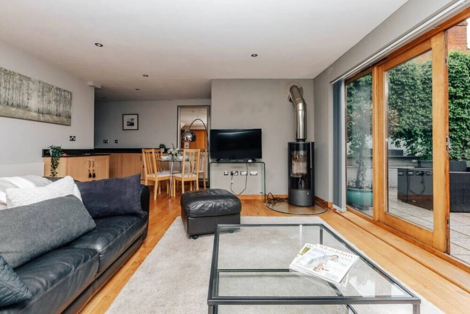 The Herringbone - 3 Bed With Parking Pet Friendly