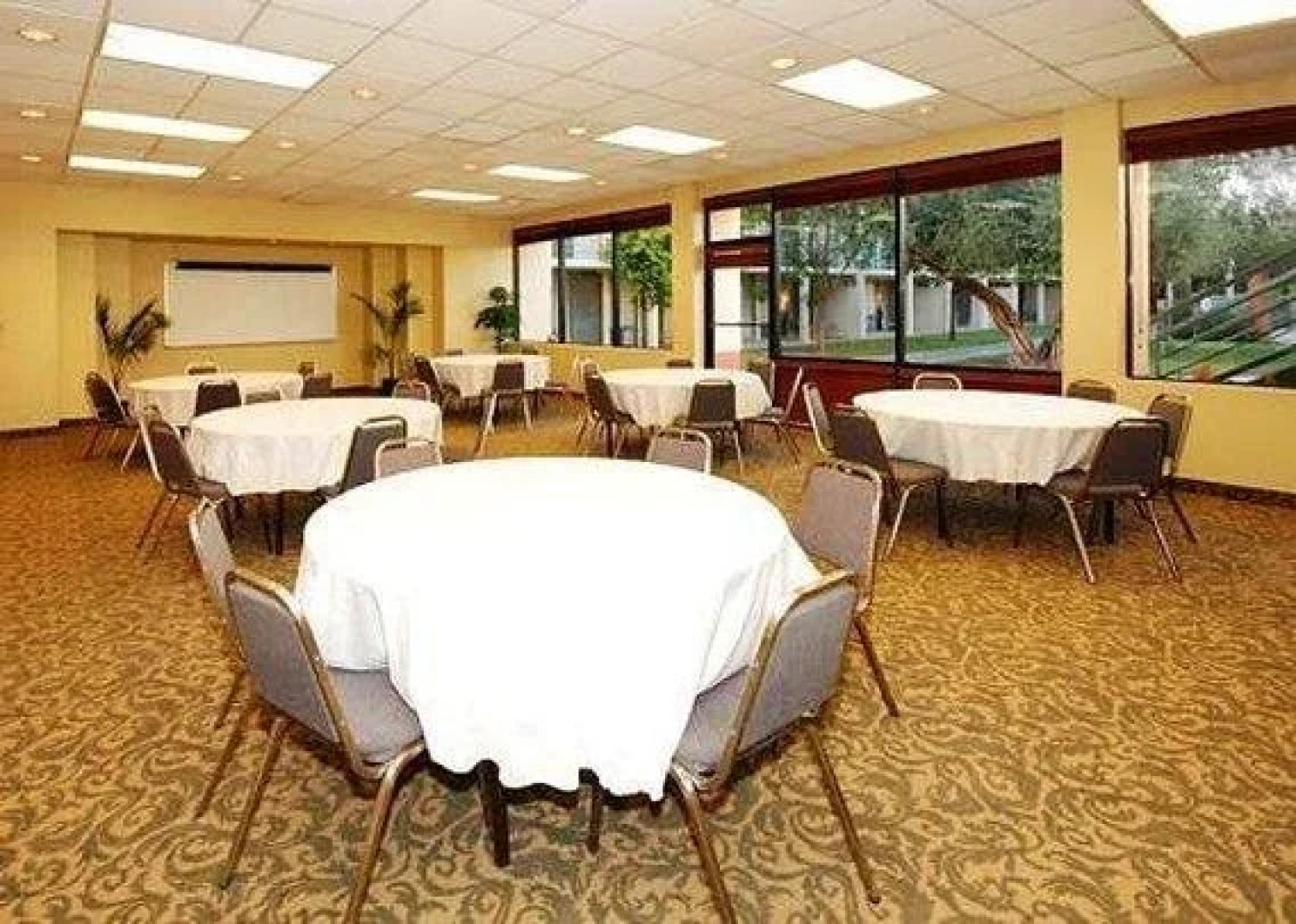 Quality Inn & Suites Downtown