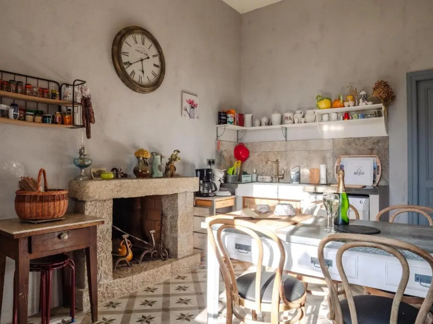 Maison de 4 chambres avec terrasse amenagee et wifi a Levie