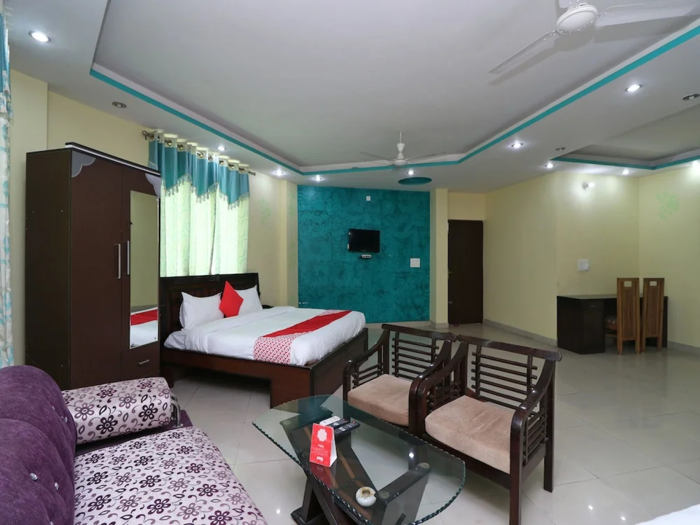 OYO 14708 Hotel Ashiyana