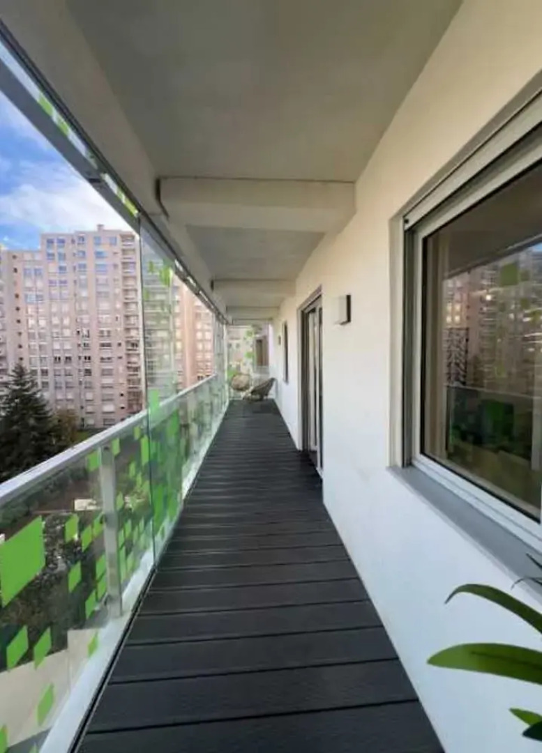 Flat With Balcony 4p/1bdr Near La Defense