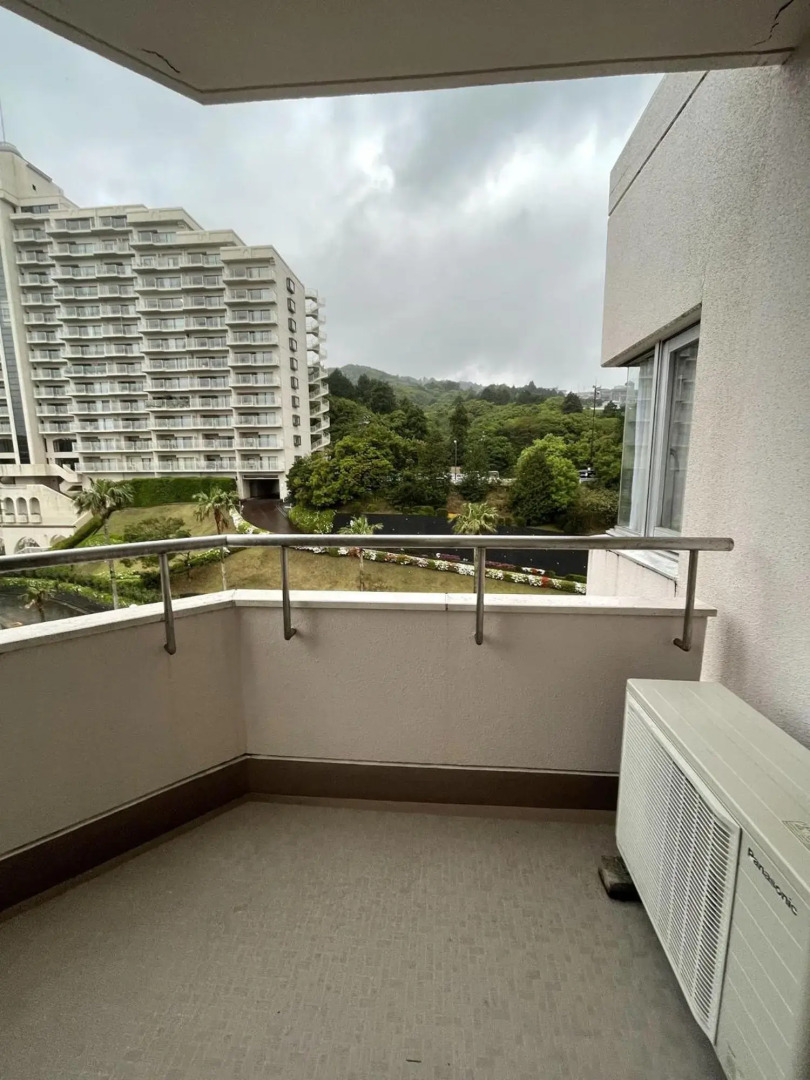 Wisterian Life Club Toba