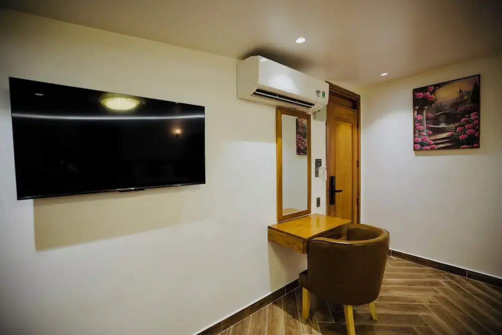 La Fleur Premium Central Apartment