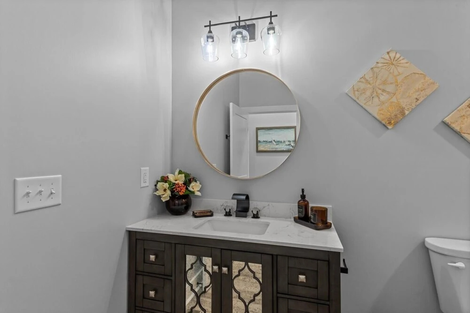 The Shackleford 2 Bedroom Condo by RedAwning