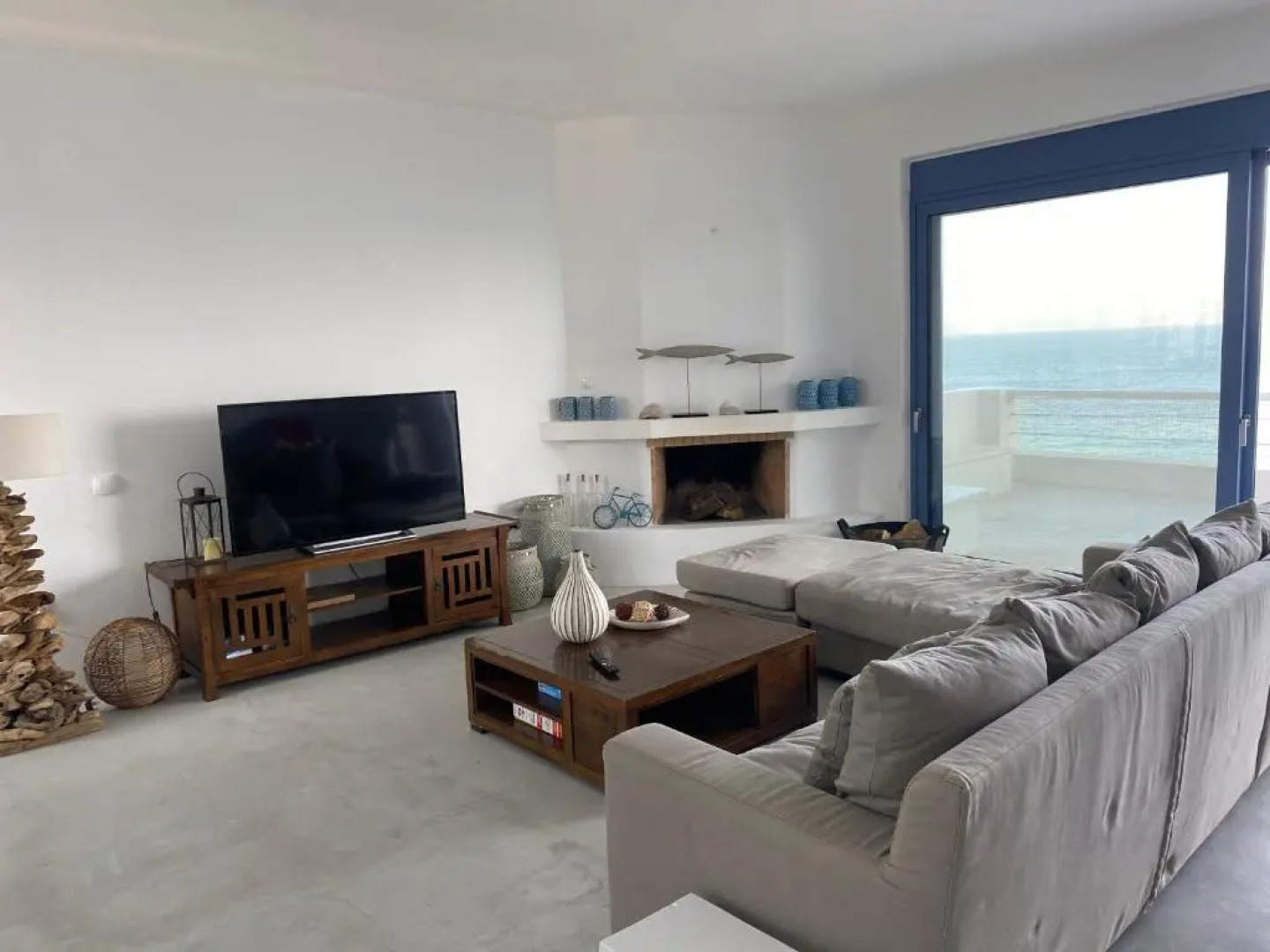 NV pool villa Aegina 1