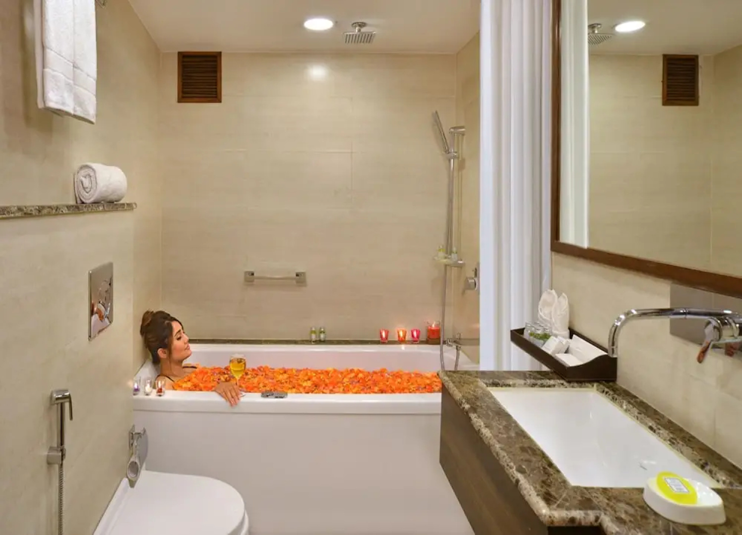 Golden Tulip Srinagar