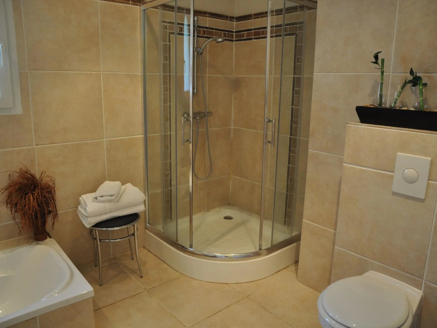 Pleasing Villa. near the Sea beach, Moriani-Plage, 5 bedrooms. 12 persons