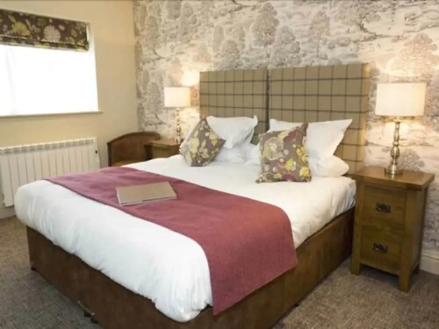 Crown Inn At Tolldown