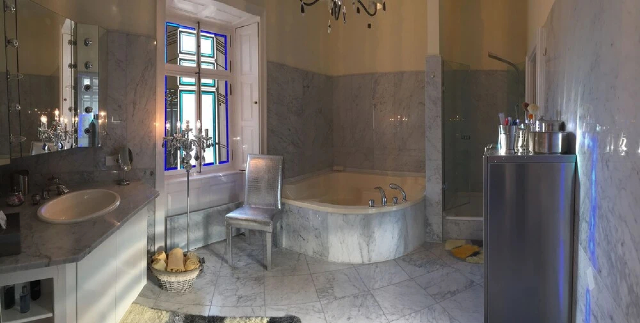Bed & Breakfast Castle Hollywood