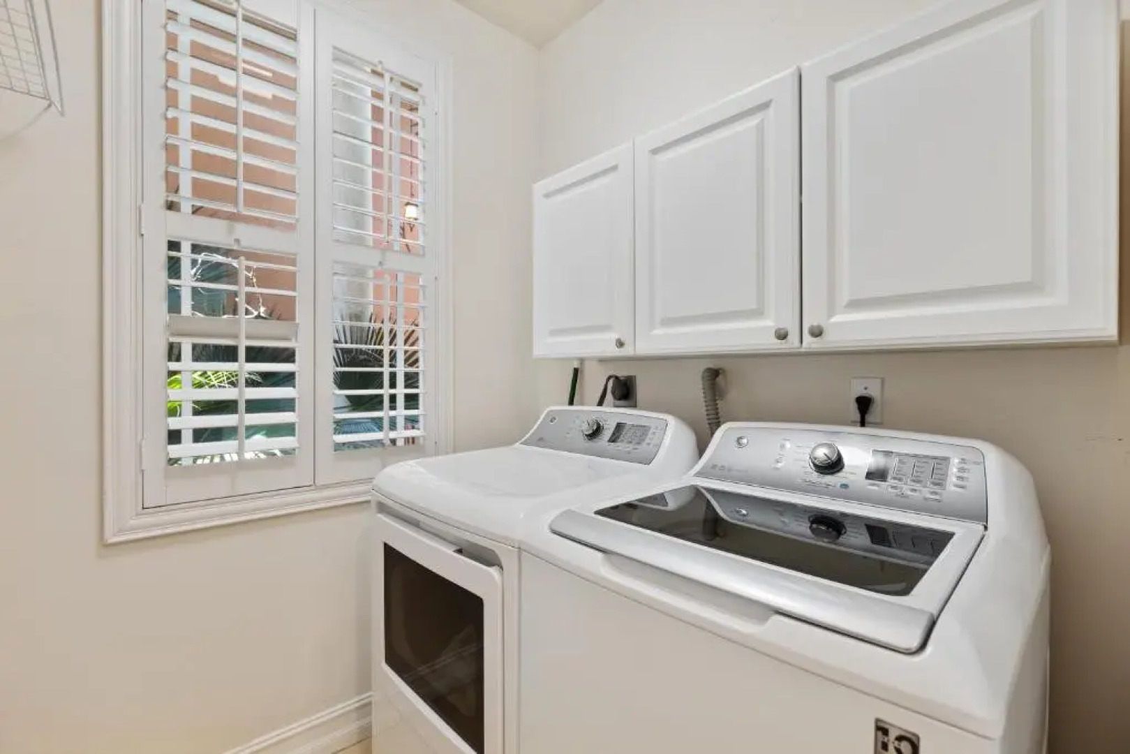 Luxury Spanish Villa 4 Bedroom 4 Bathroom Pool Sunny Isles