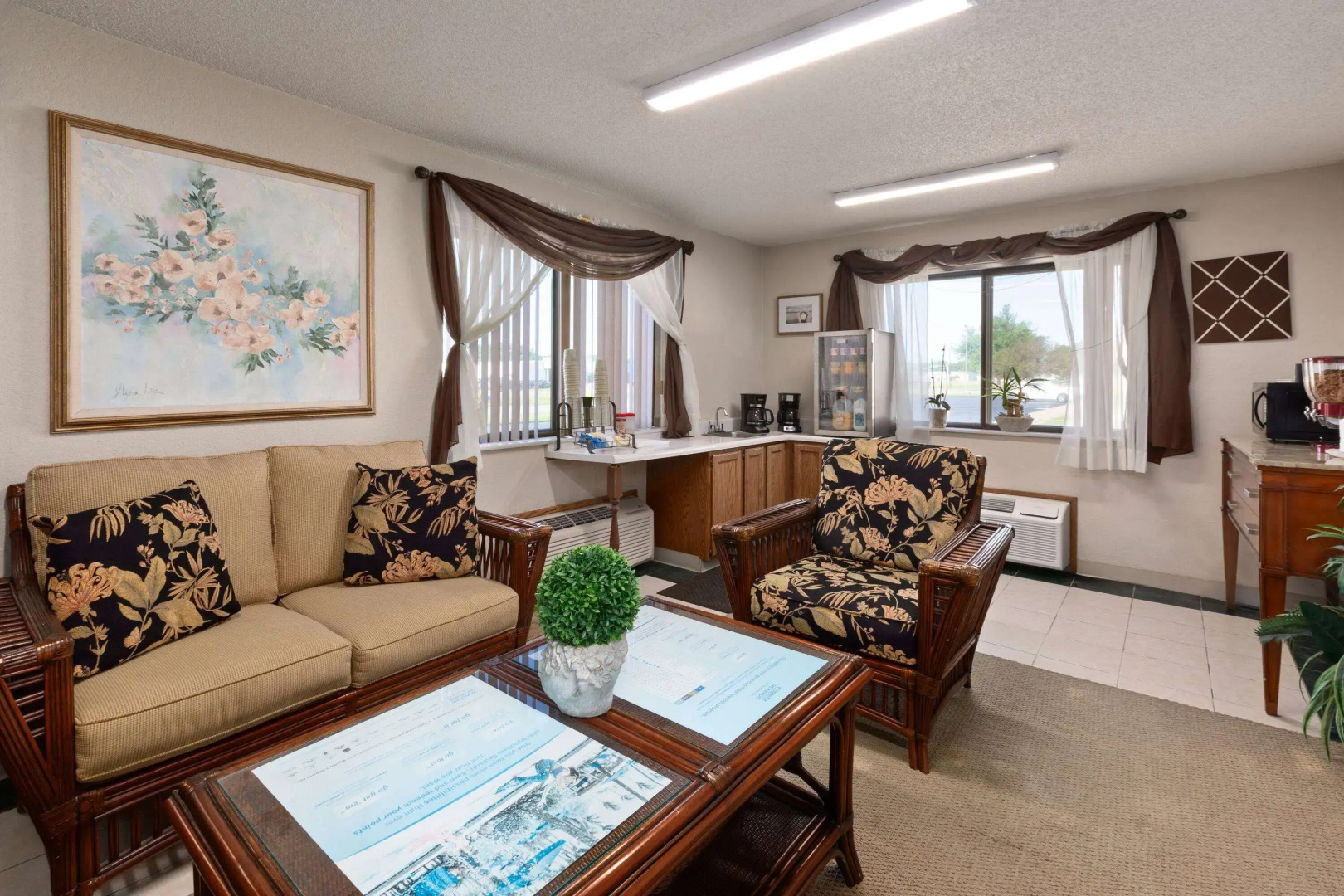 Travelodge by Wyndham Redwood Falls