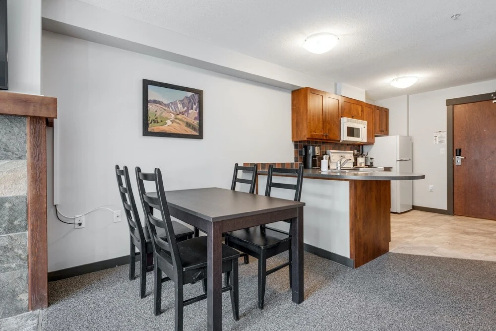 LARGE Studio | Ski In/Out | Pool & Hot Tubs | Central Upper Village Location