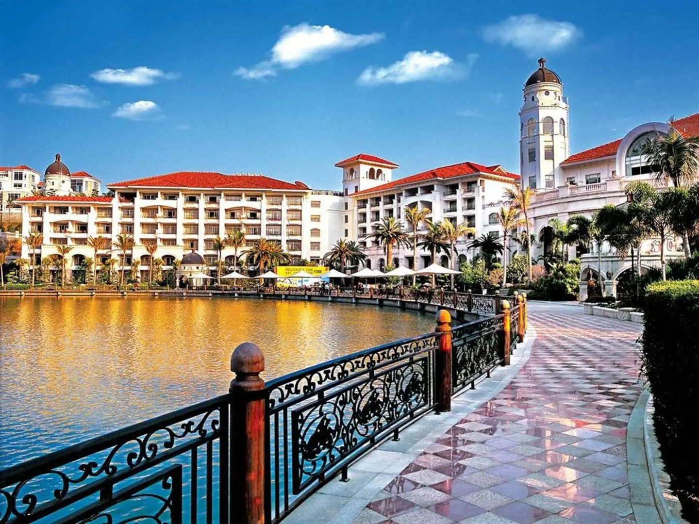 Guangzhou Phoenix City Hotel