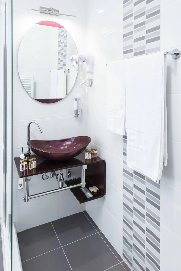 Modern Inn Boutique Hotel