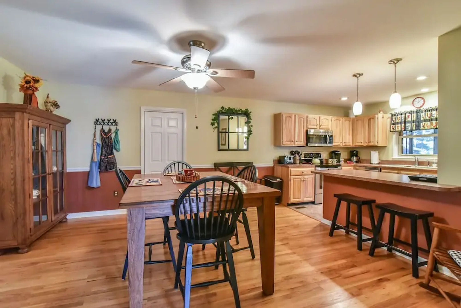 Creekside Cottage Star 5 Vacations