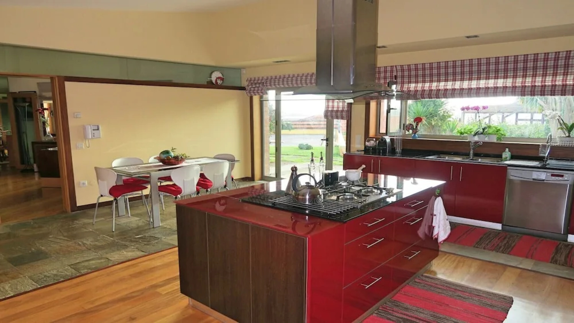 Moradia de Luxo com Piscina na Póvoa de Varzim