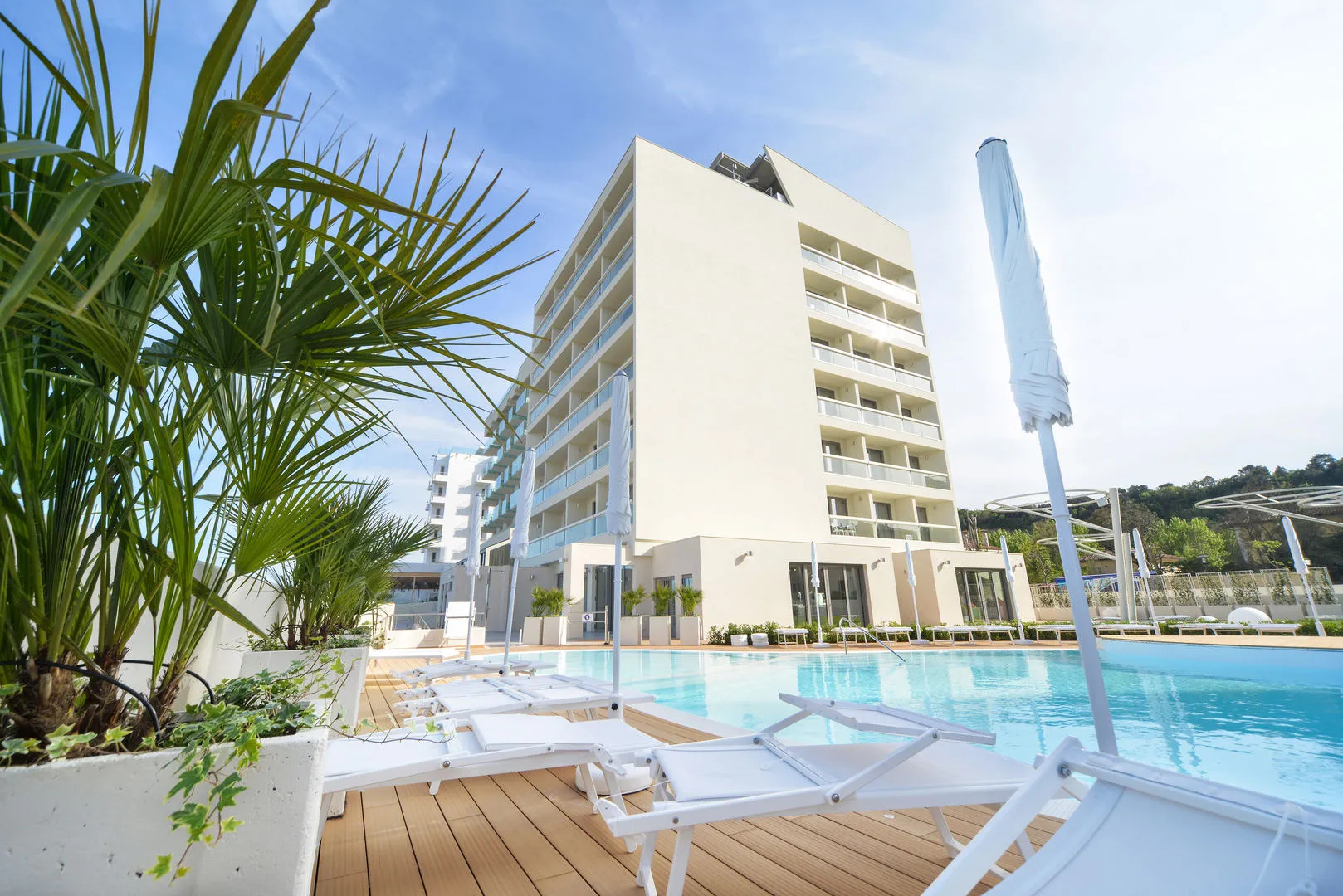 Nautilus Family Hotel