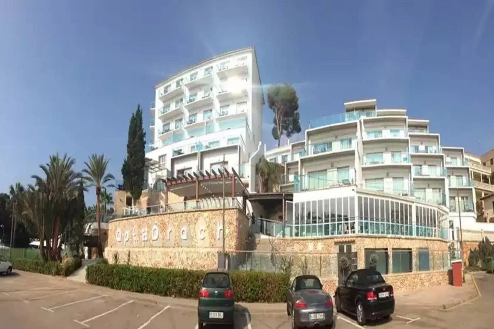 Portodrach Aparthotel & Suites
