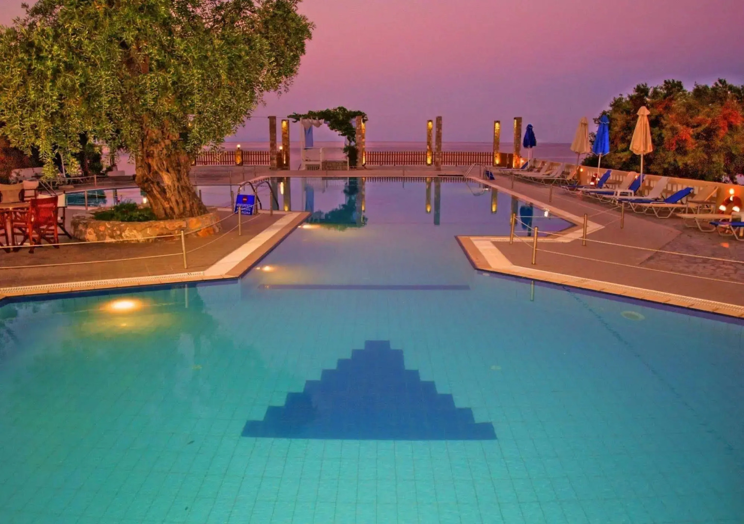 Отель Maranton Beach