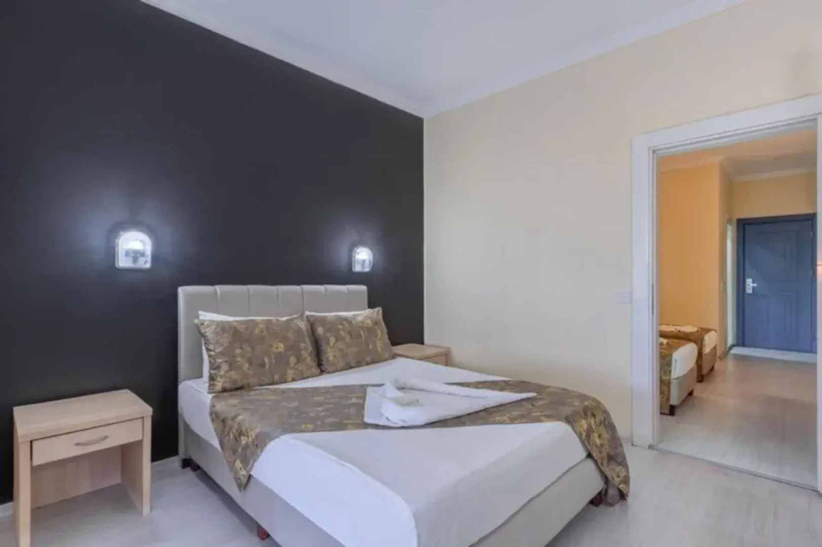 Side Orange Paradise Hotel