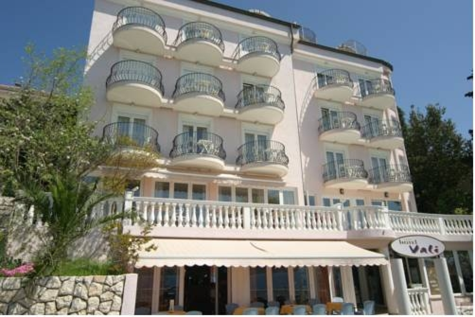 Hotel Vali