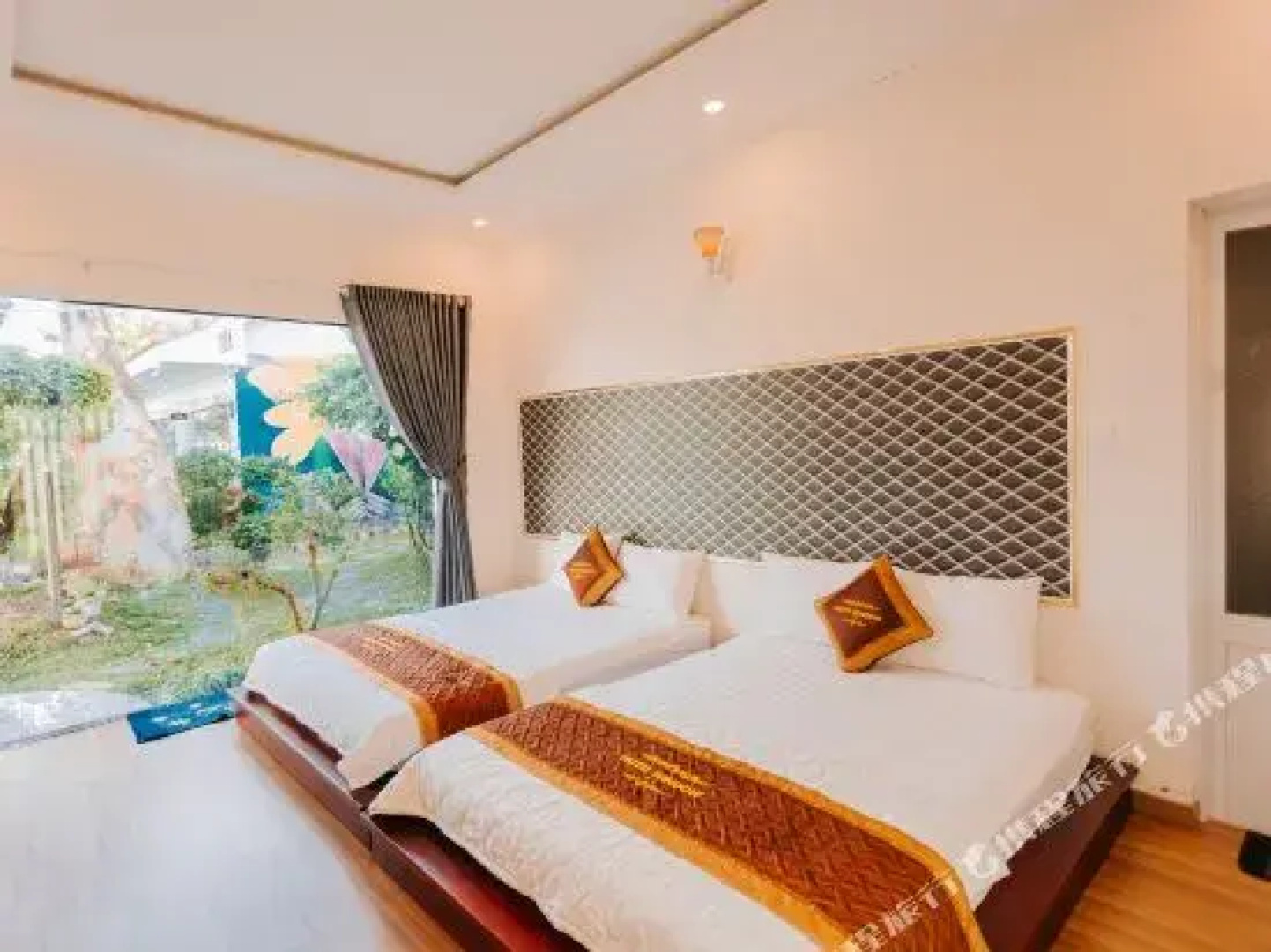 Window Homestay