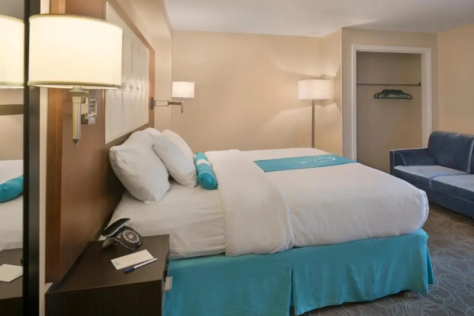Aqua Blue Hotel