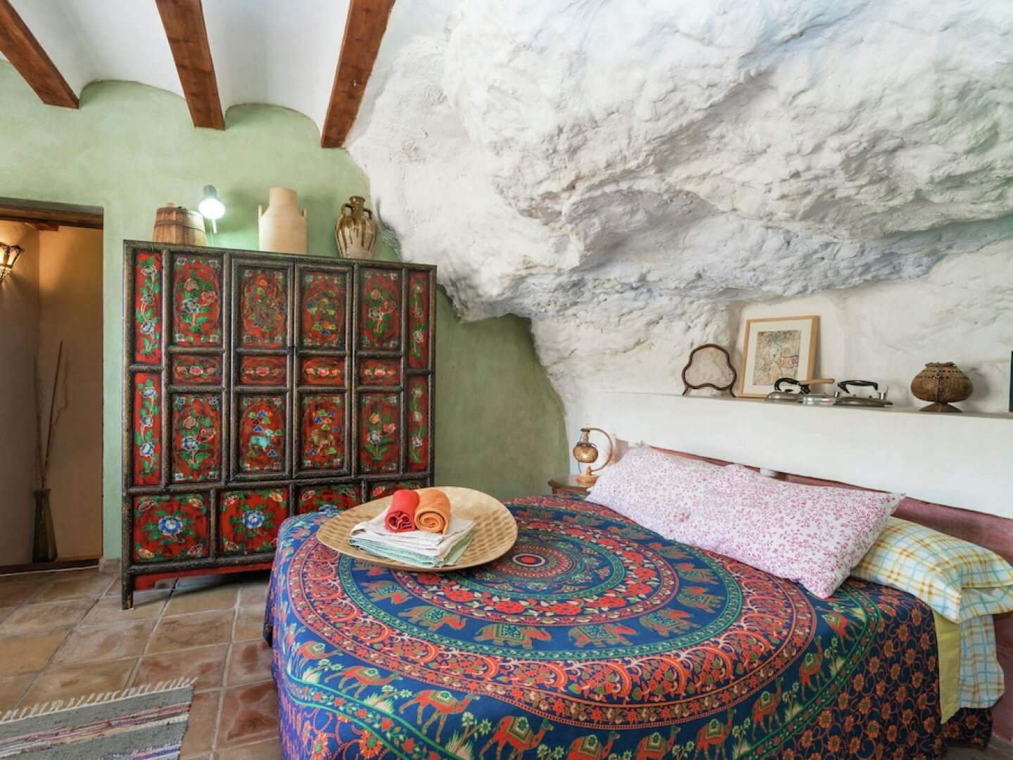 Rustic Cave House Situated in the Albacete Region