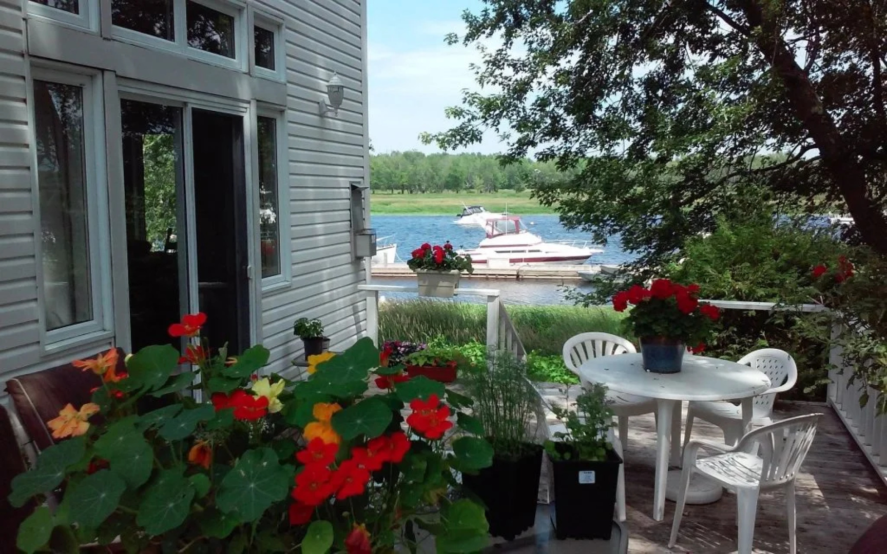 Lang House Bed & Breakfast