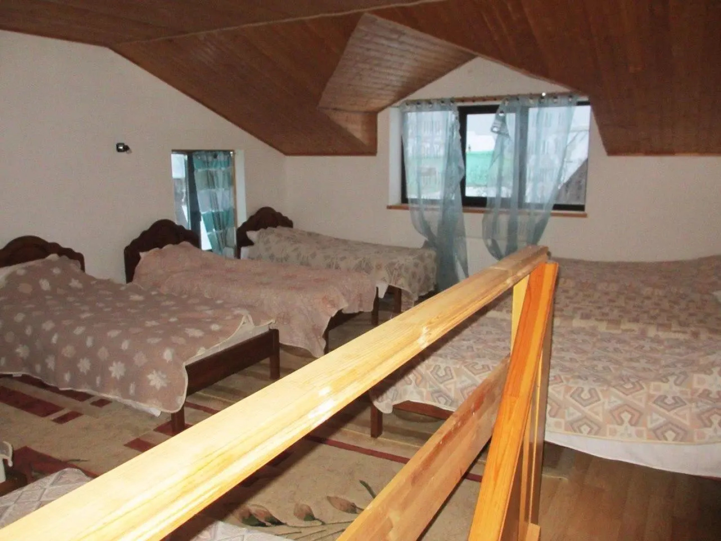 Гостевой дворик ЯR (ЯР)