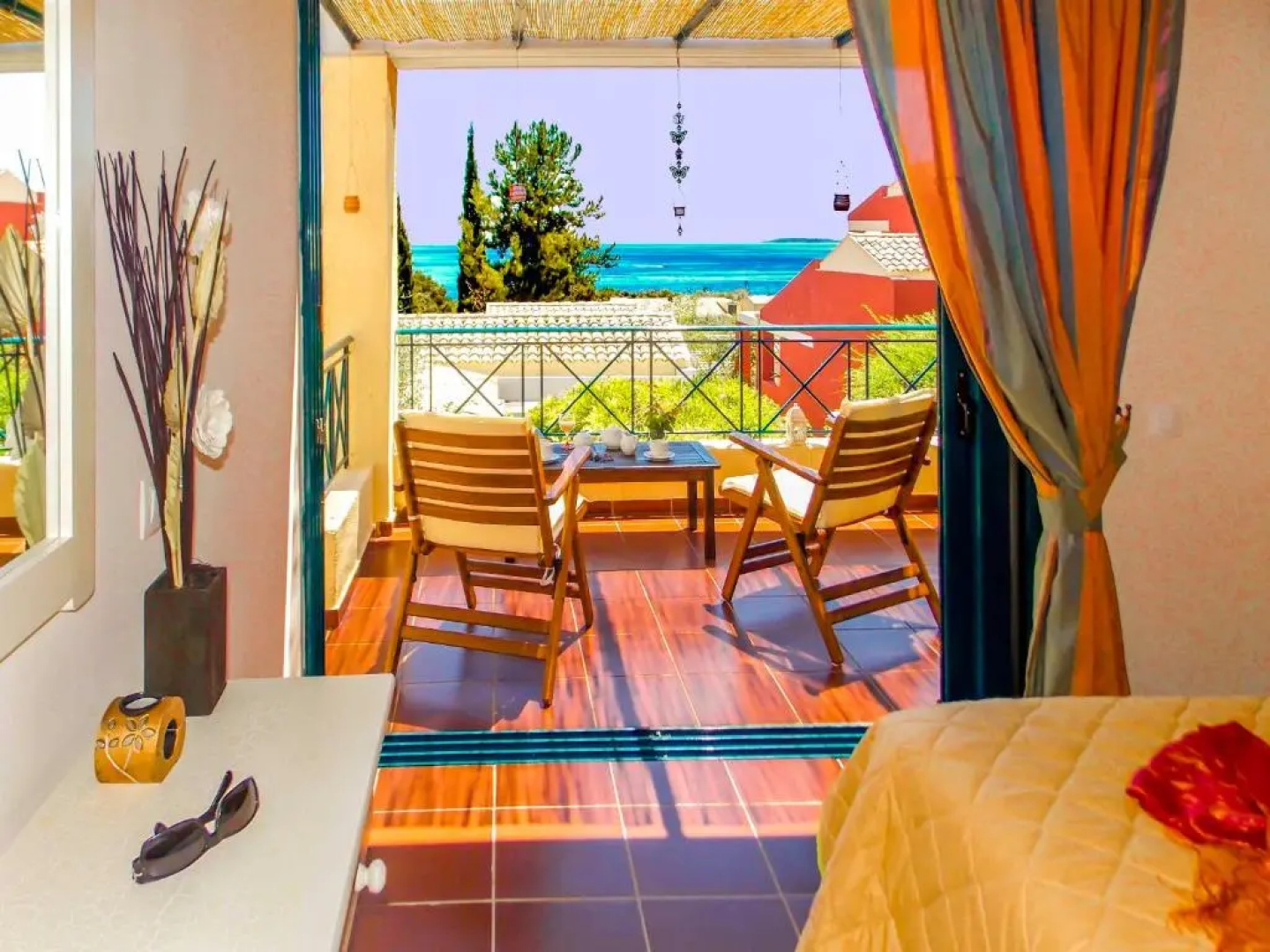 Manto On The Beach Apartments