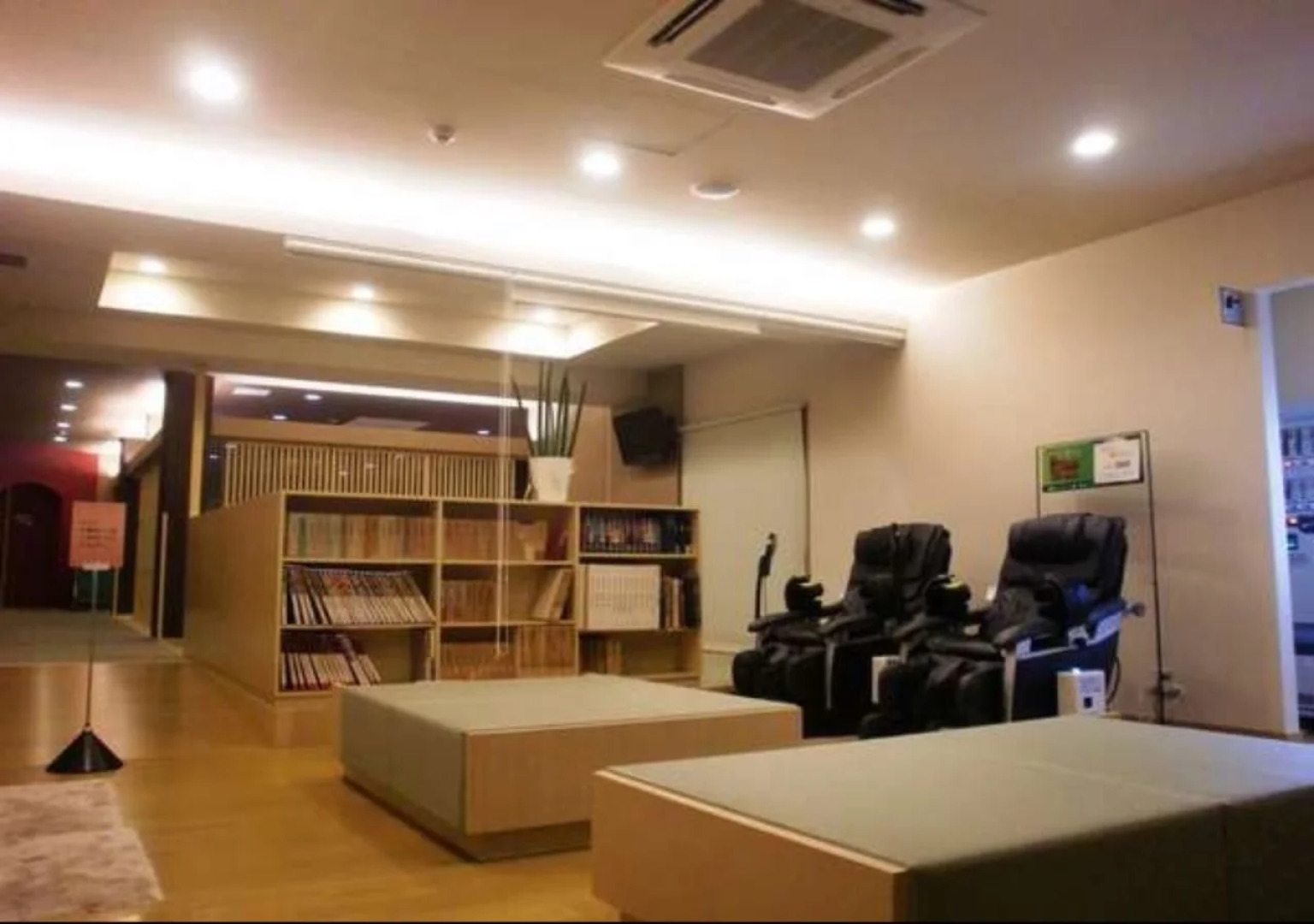 Bayside Square Kaike Hotel