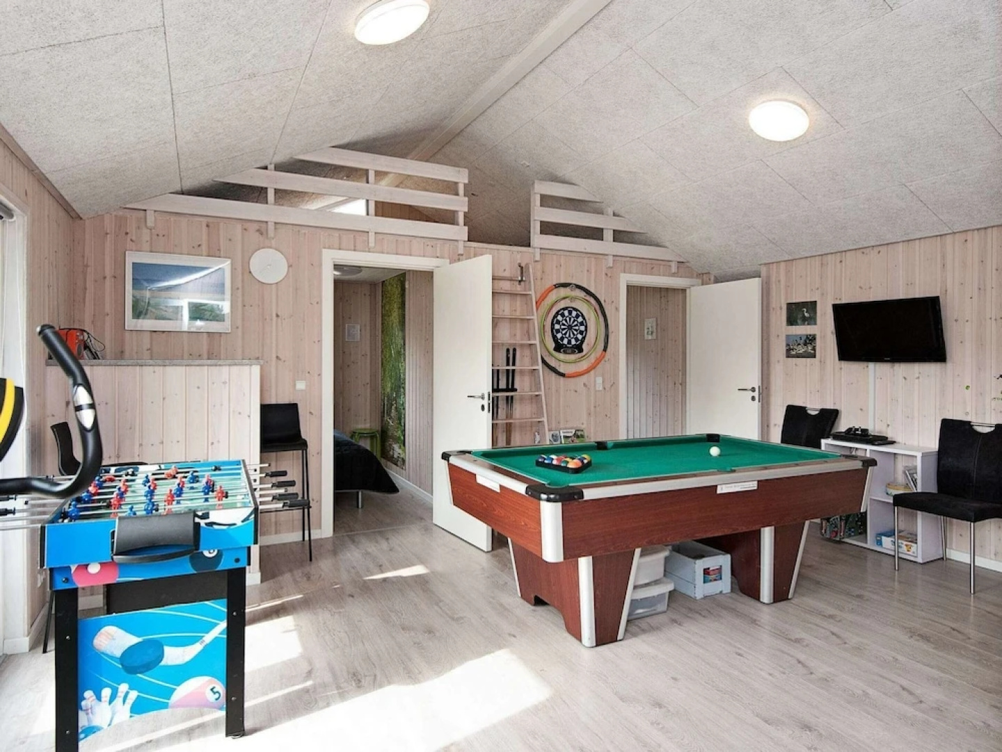 Scenic Holiday Home in Rømø with Hot Tub & Sauna