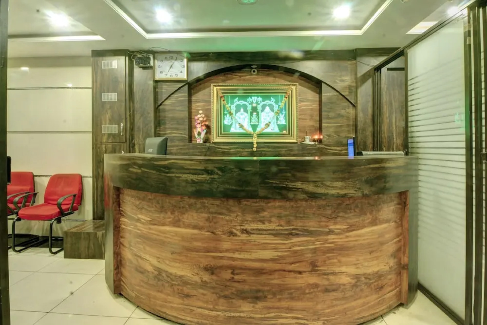 OYO 30475 Sangam Residency