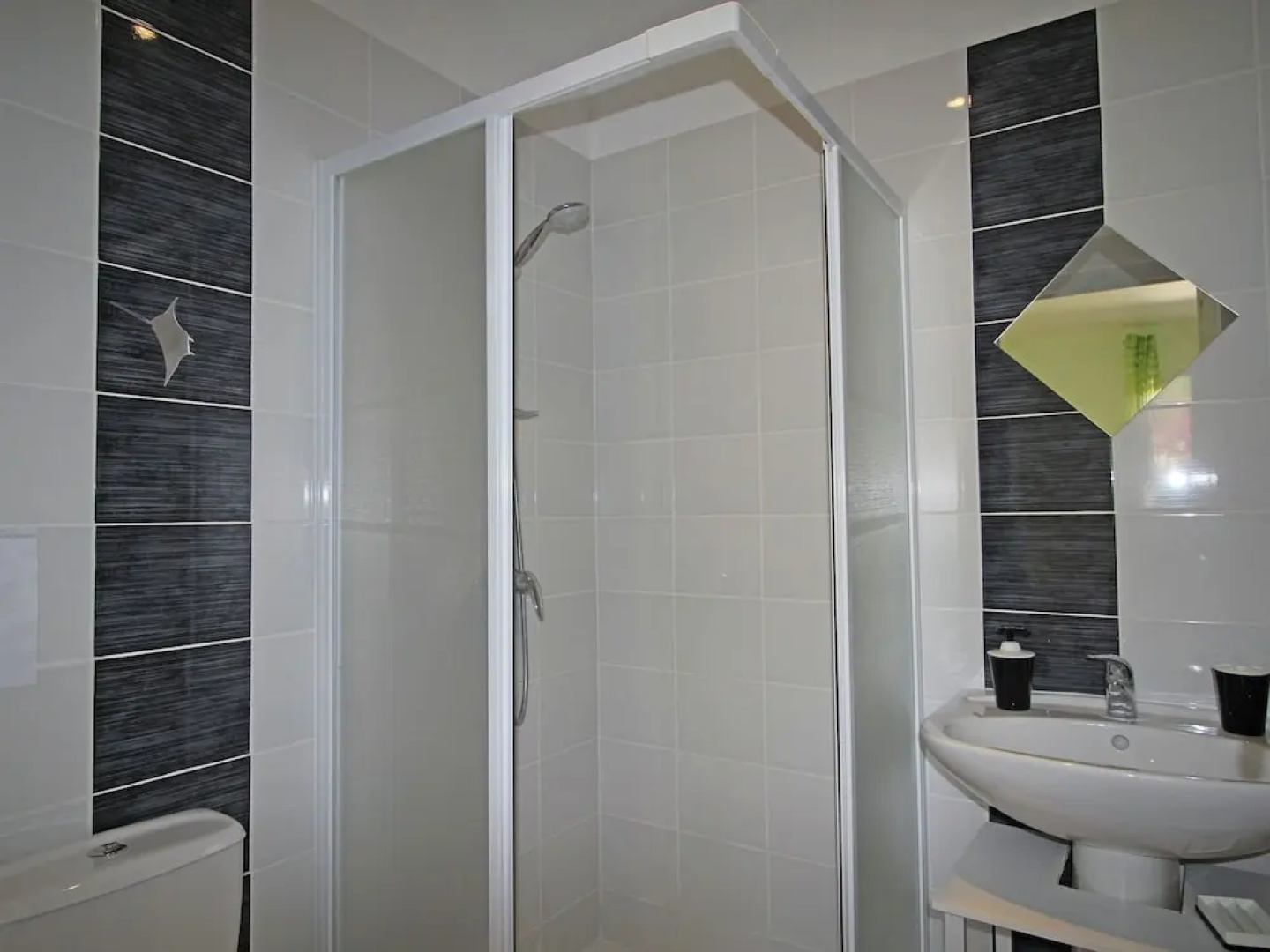 Detached Villa With Private Pool and Beautiful Garden, 25km From sea and Beach
