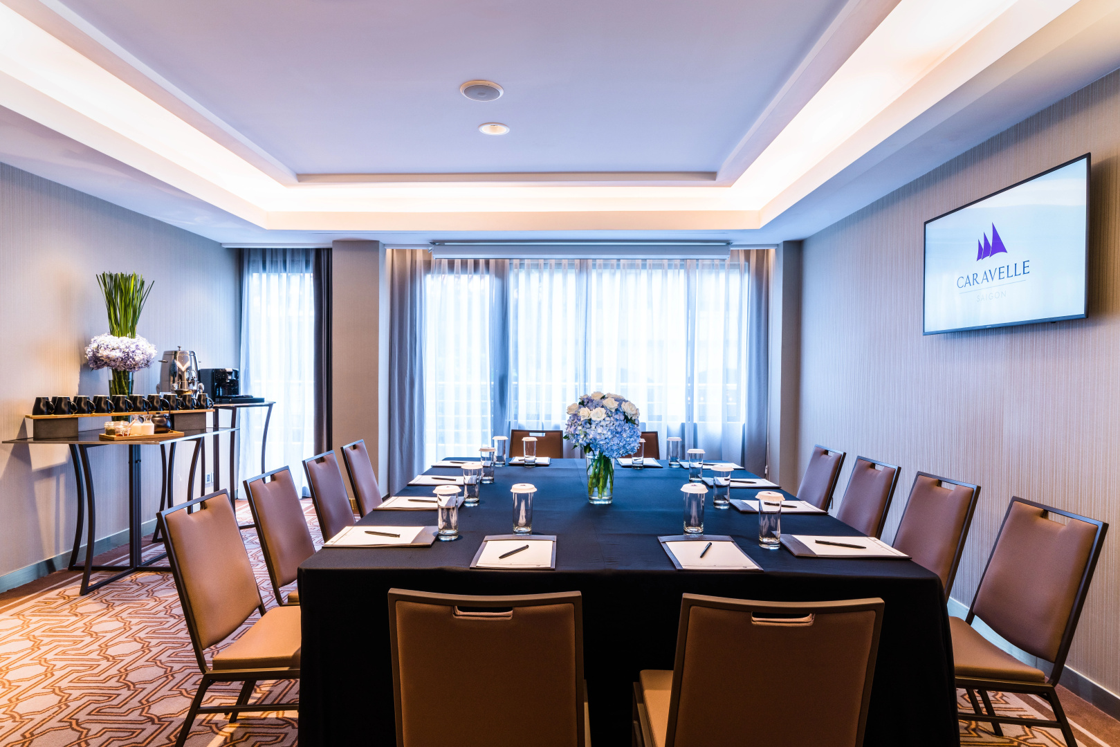 Отель Caravelle Saigon