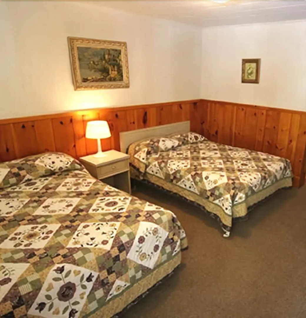 Lee's Motel and Cottages