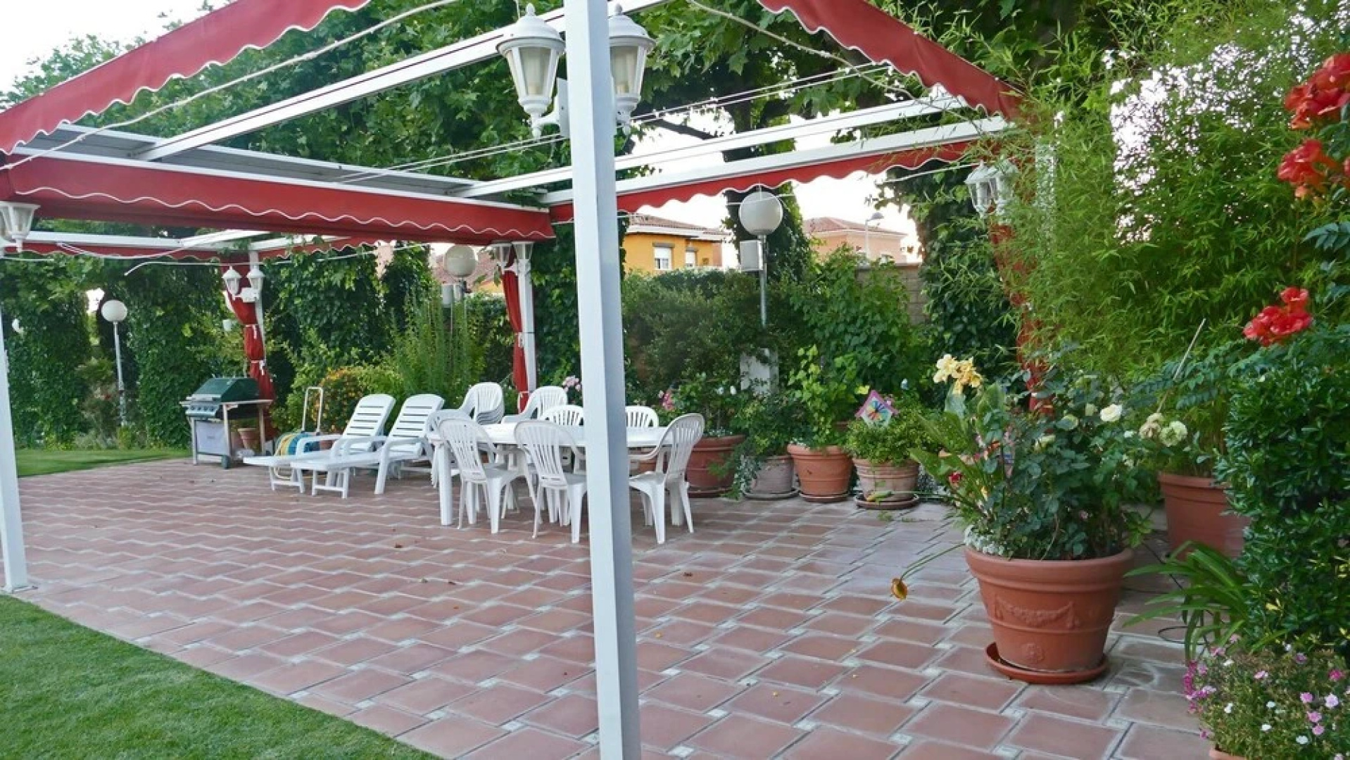Villamercedes Paradise