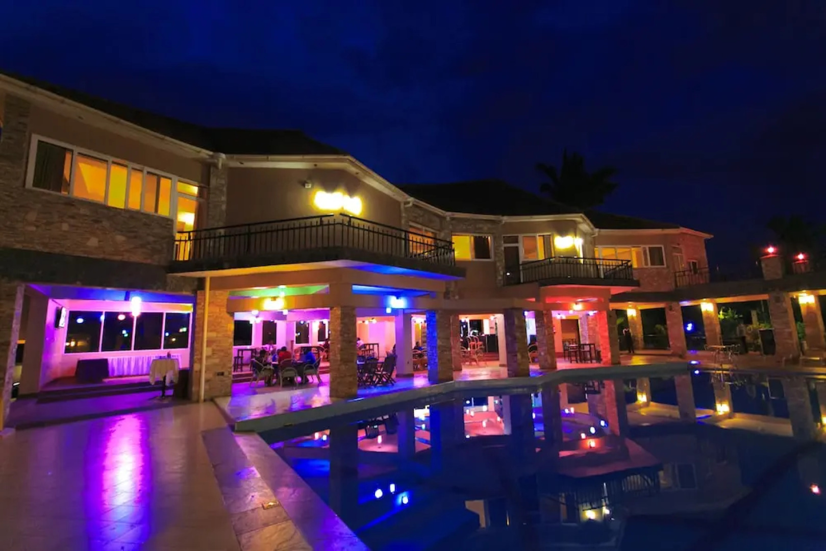 Wash and Wills Hotel