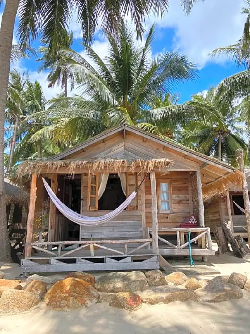 Castaway Beach Bungalows