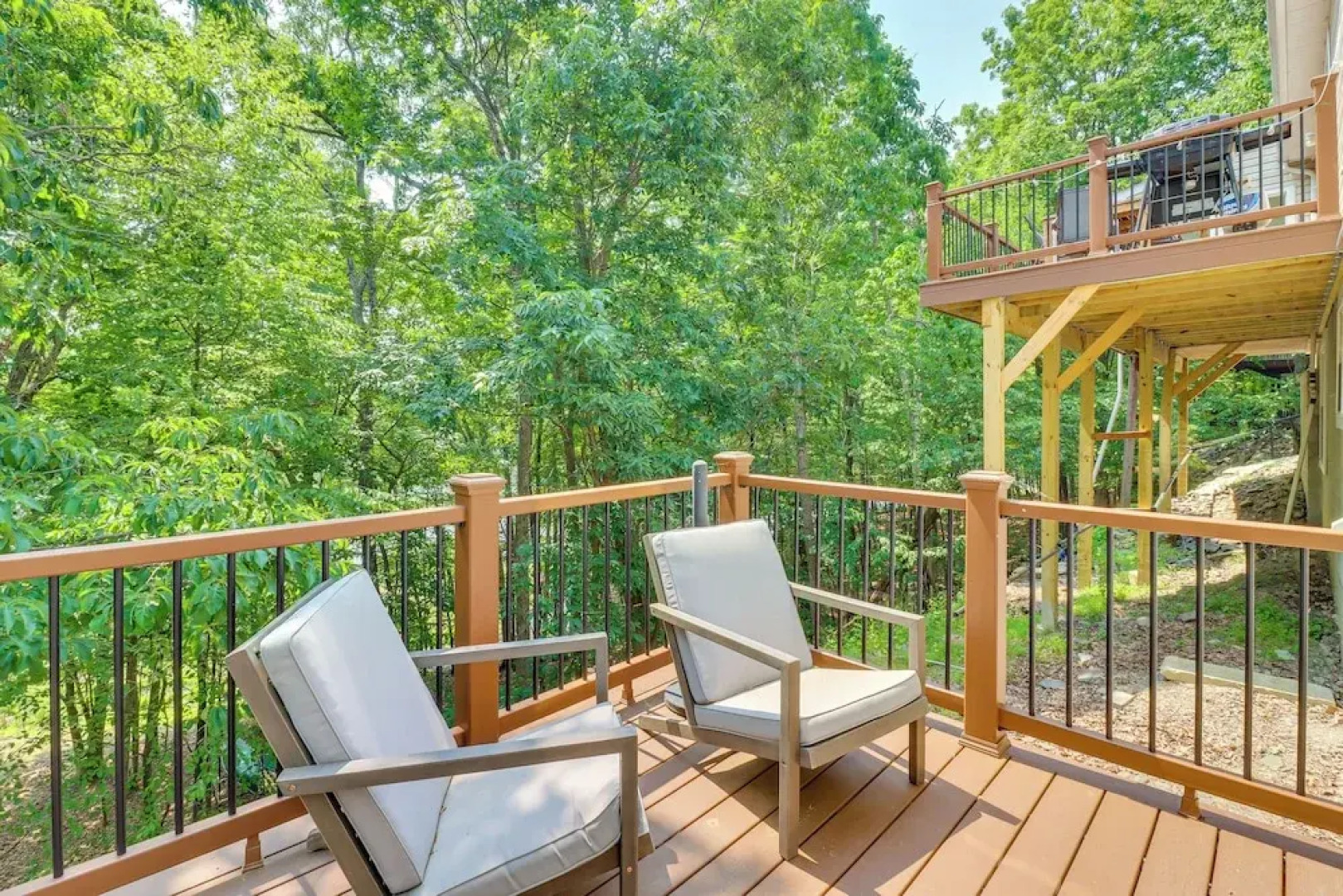 Gas Grill, Lake Access: Scenic Poconos Retreat!