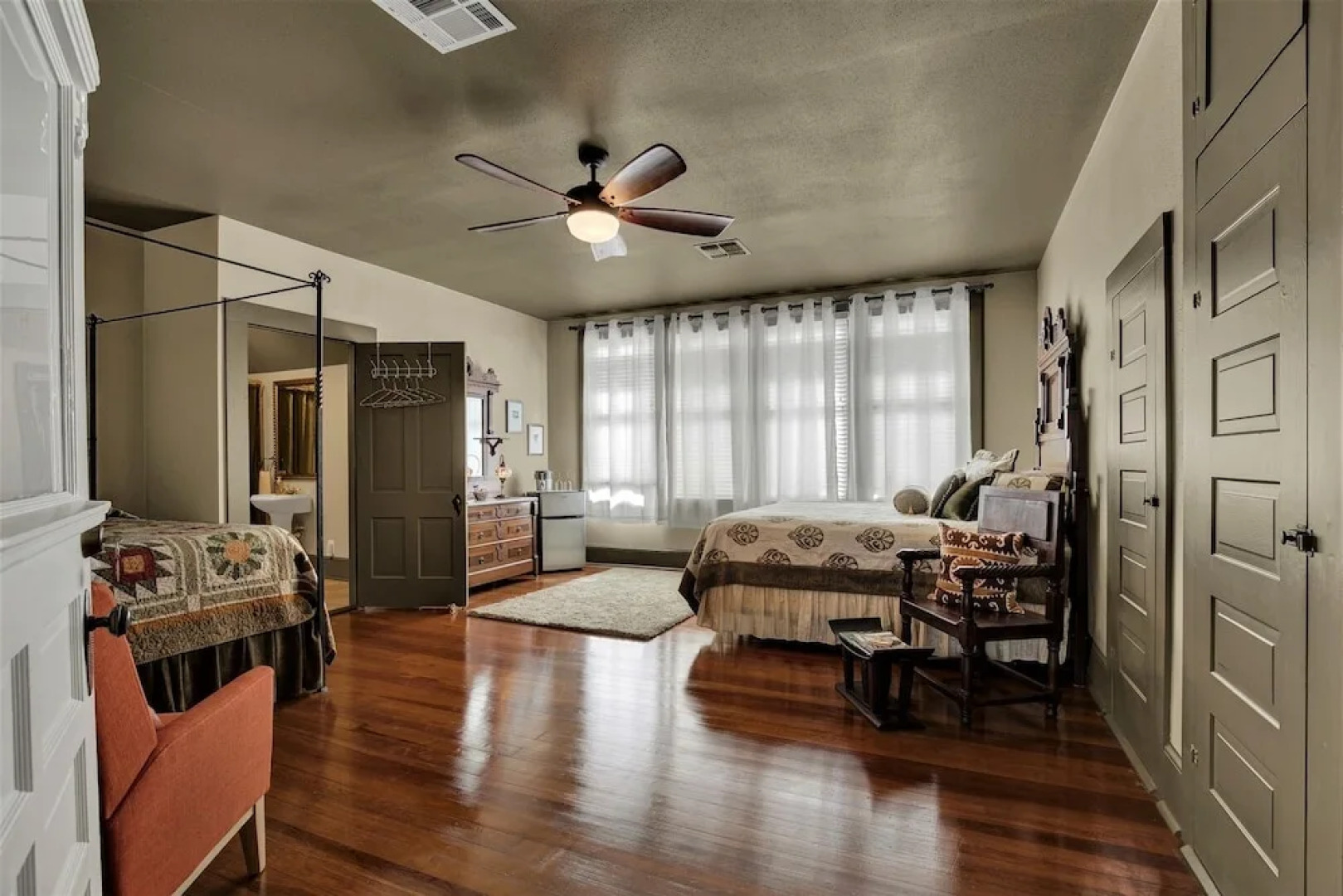 The Holekamp House Bed & Breakfast