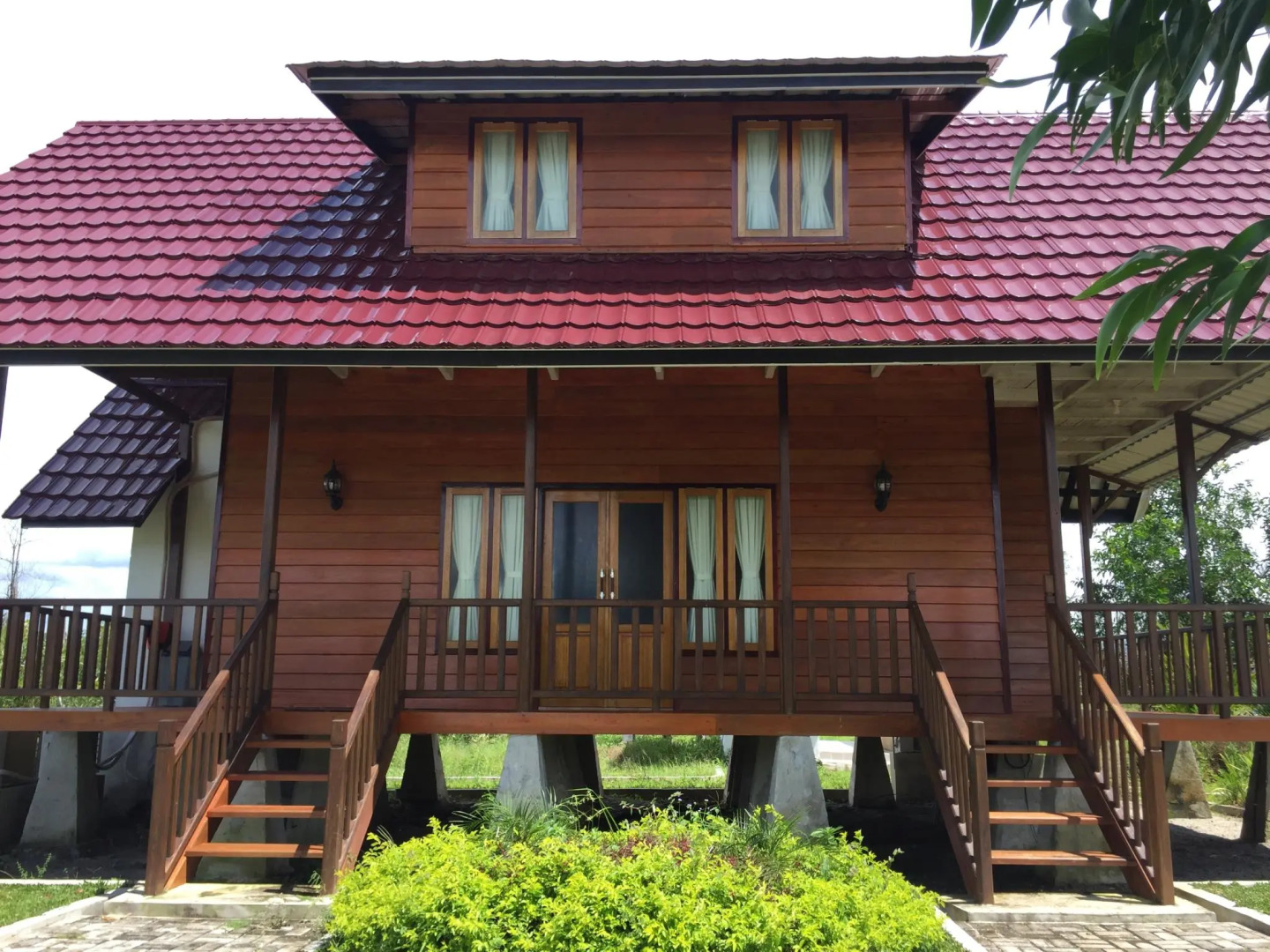 Pelangi Lake Resort and Hotel Belitung