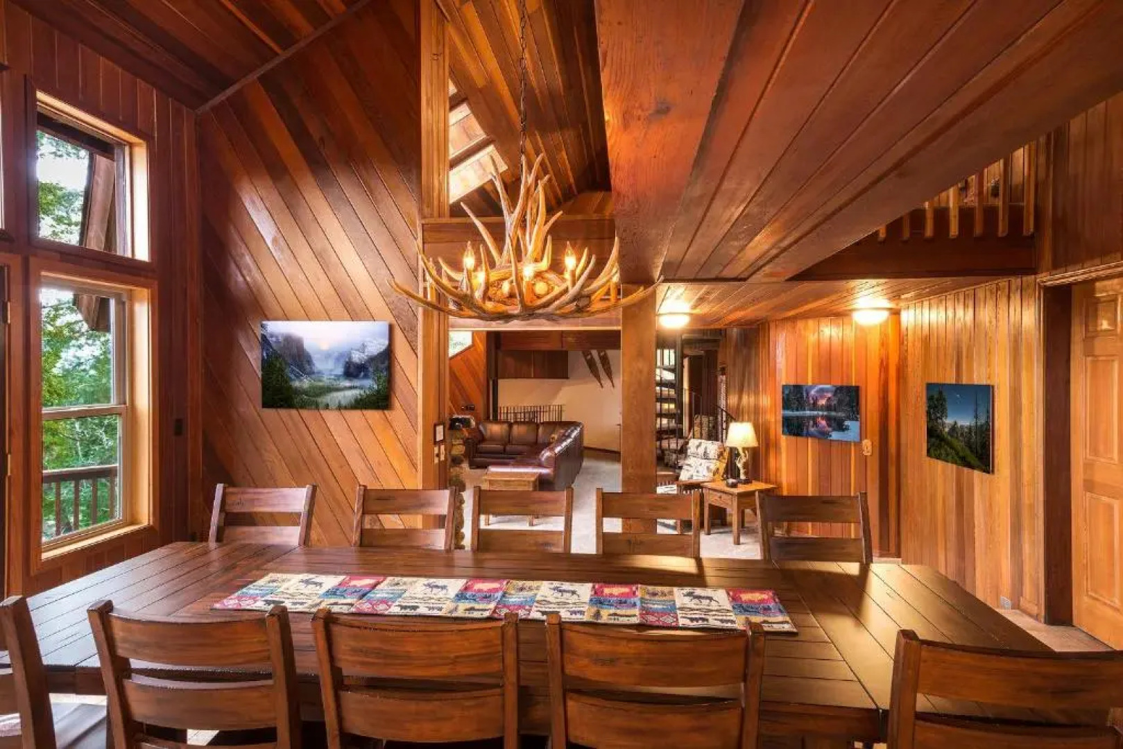 Four Seasons - 3br/4ba Holiday Home