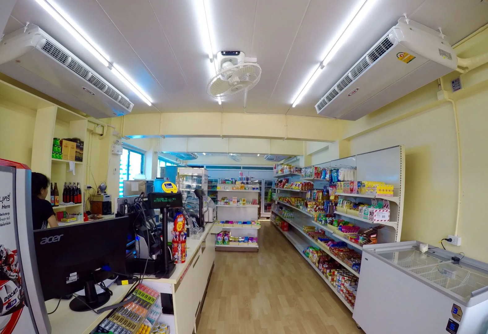 OYO 349 Aroonrung House