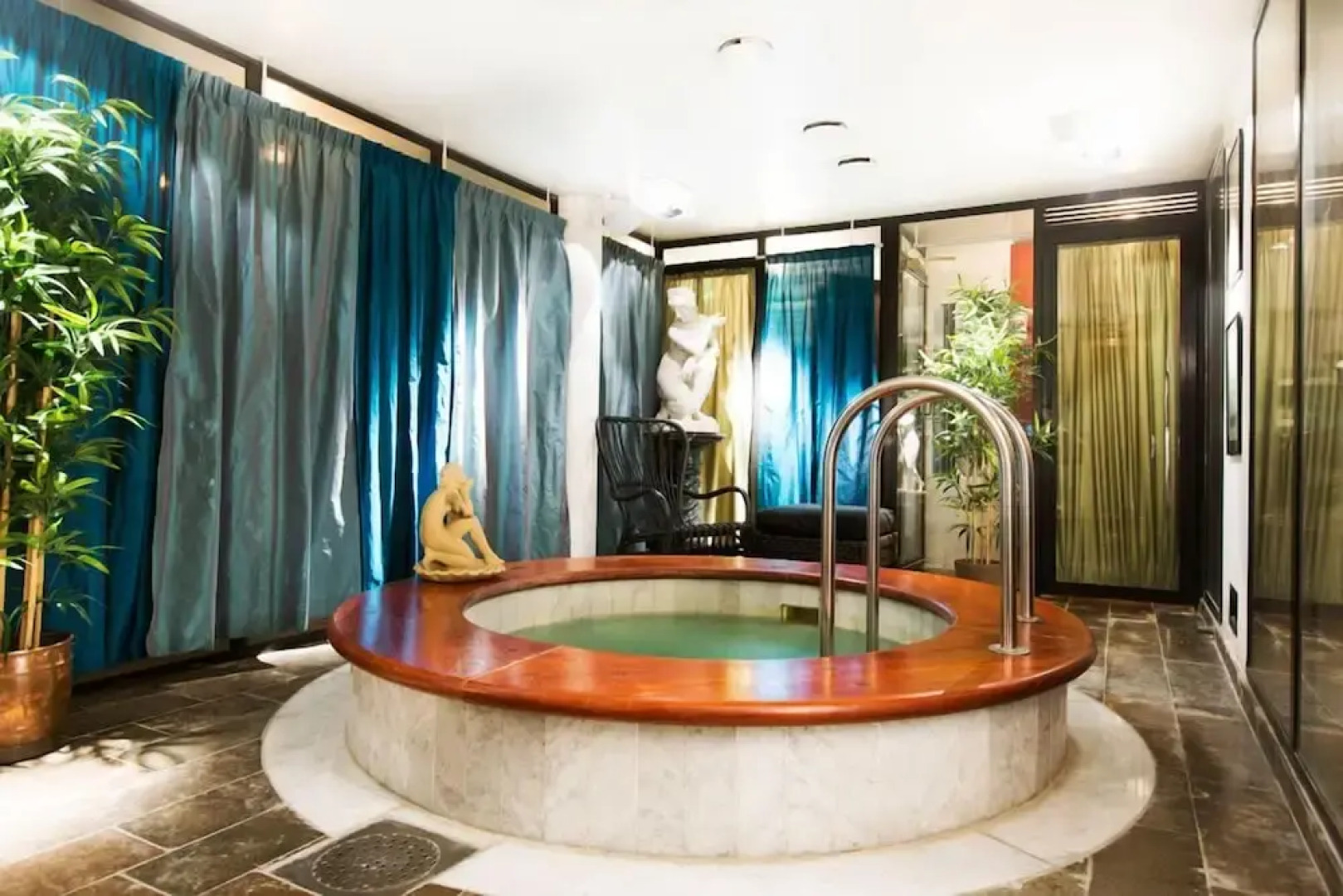 Collectors Victory Apartments