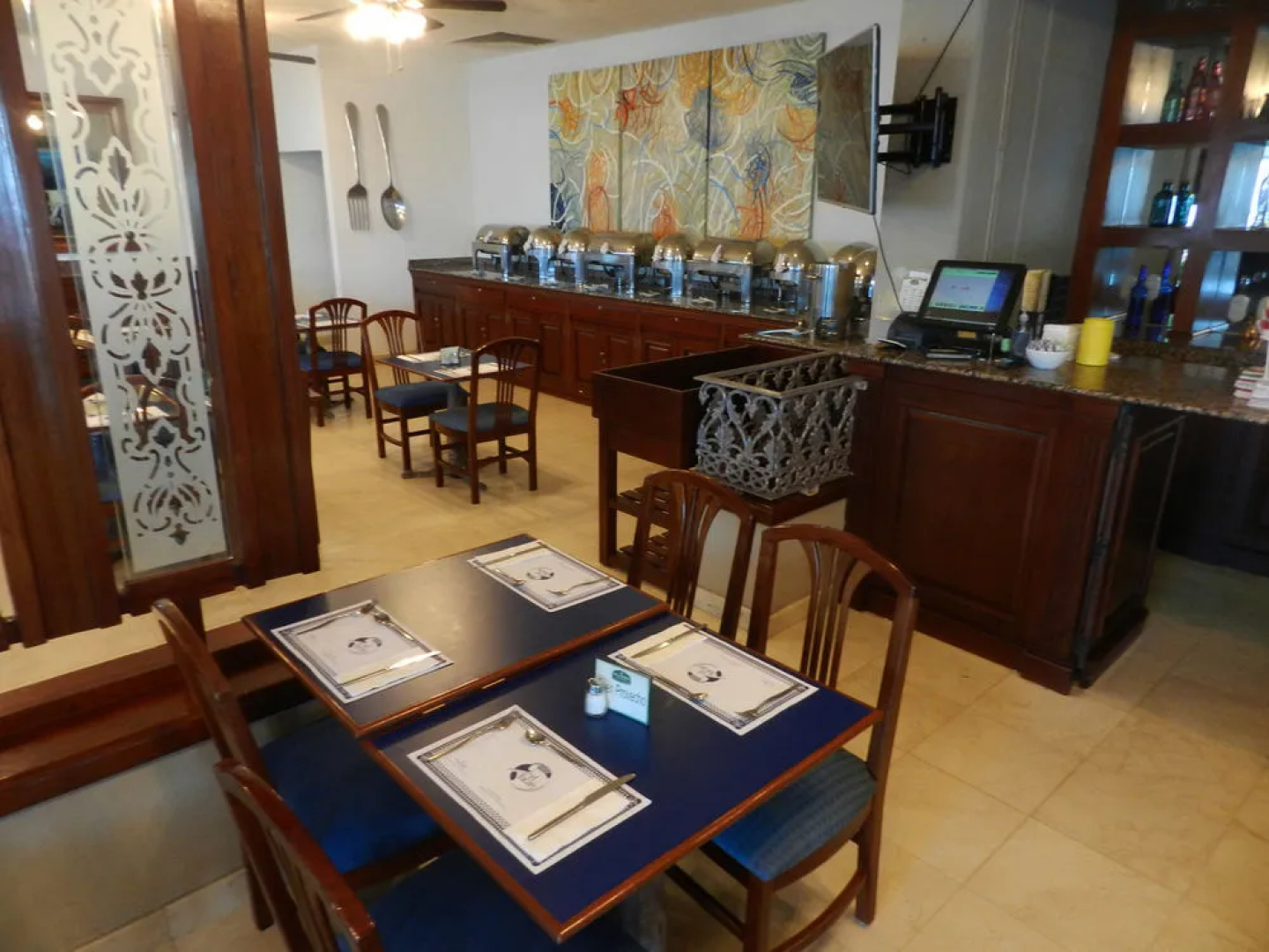 Astur Hotel y Suites